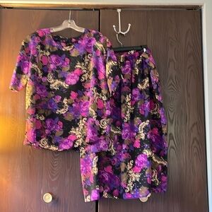 Fitting Image 2 pc. Black/ purple/ gold skirt and top. Size 22W. Beautiful